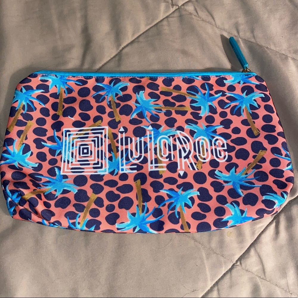 NWOT LuLaRoe clutch